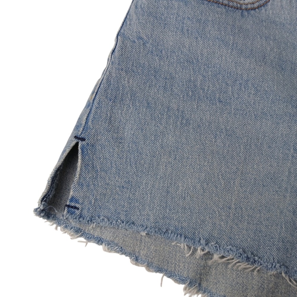 Abercrombie & Fitch Curve Love High Rise Mom Shorts Light Wash Size 4 27 Raw Hem - Picture 4 of 8
